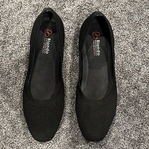 Blondo Black Women's Flats